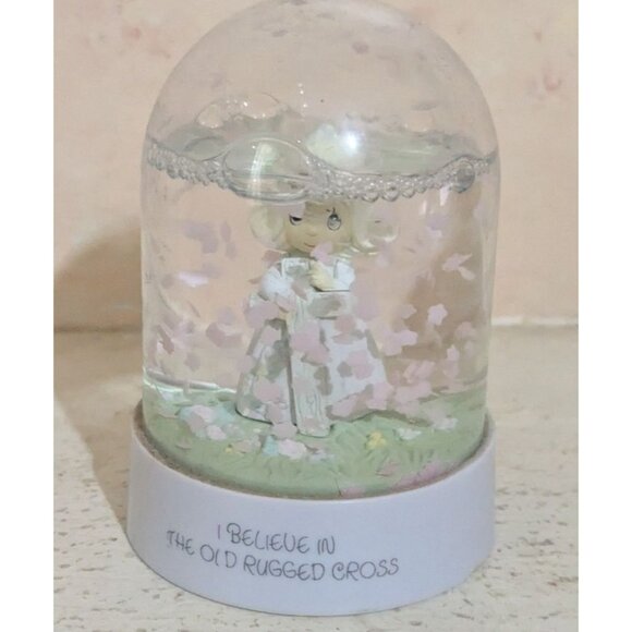 I Believe In The Old Rugged Cross Precious Moments Style Snow Globe - Picture 4 of 10